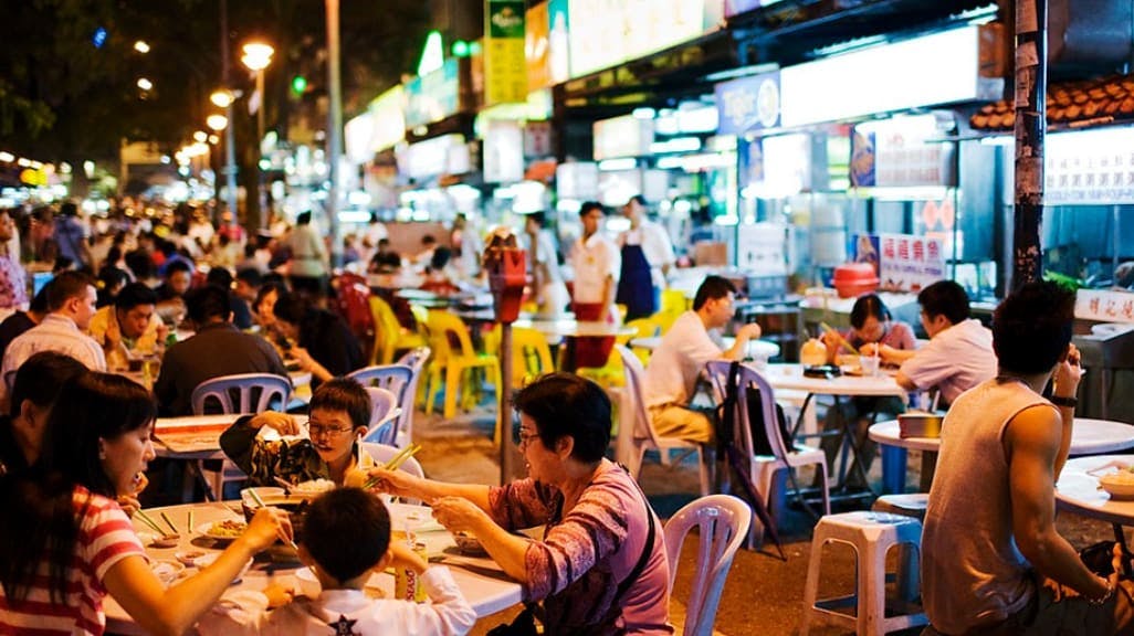 [Everyday]  Jalan Alor Food Street: A Culinary Melting Pot