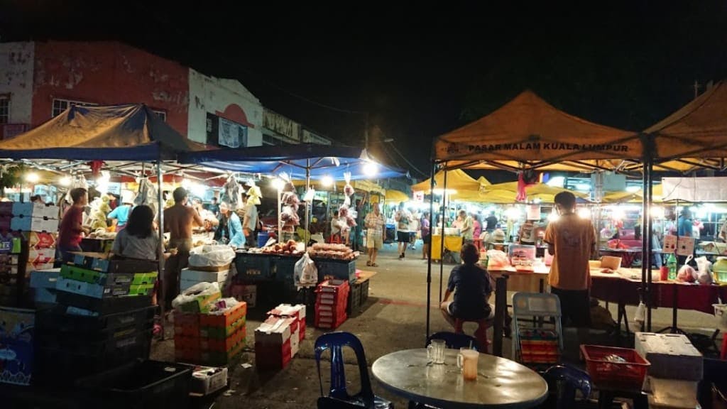 [Thursday] Pasar Malam Jalan Hujan Emas O.U.G.: A Local’s Favorite