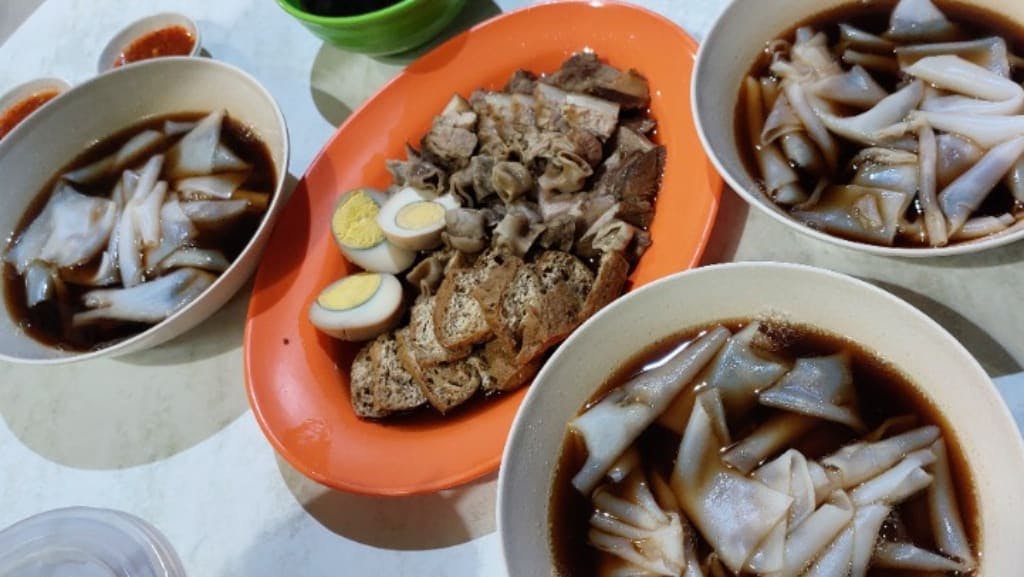 Bintawa Kueh Chap: A Slice of Local Flavor