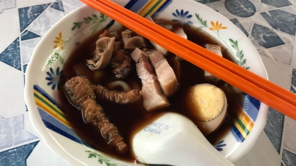 Poh Kwong Park Kueh Chap: A Melting Pot of Tastes 