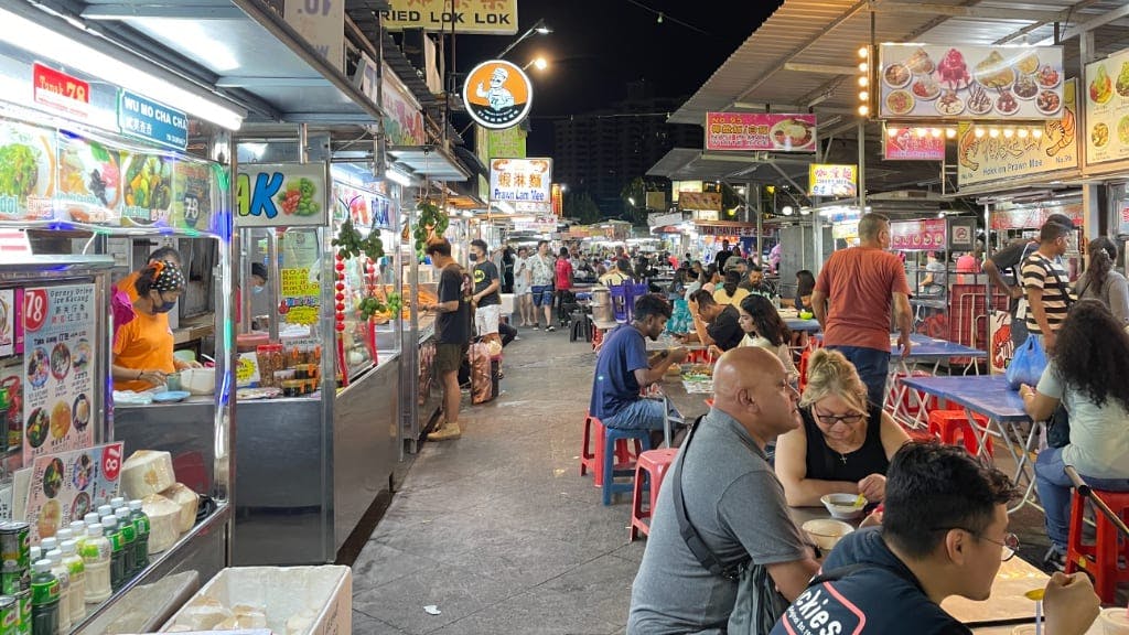 Gurney Drive Hawker Centre: A Culinary Melting Pot in Penang